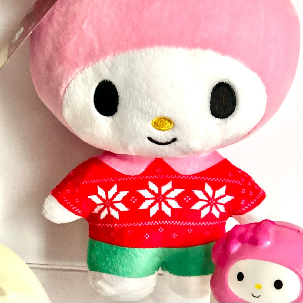 💖My Melody Adorable 6-Piece Christmas Plush Bundle! - Picture 2 of 7